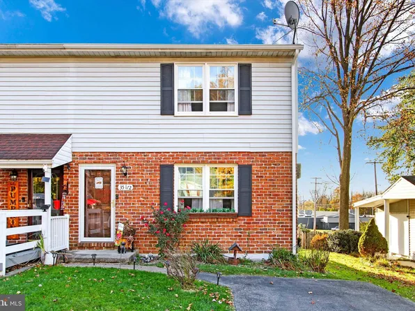 35 1/2 Meadowview Dr, Hanover, PA 17331