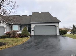 259 Oarlock Cir, East Syracuse, NY 13057