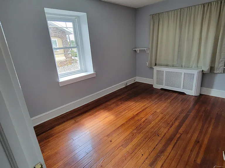 16 Eagleville Rd — Photo 3
