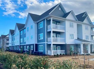 1728 Vankar Dr #306, Virginia Beach, VA 23456