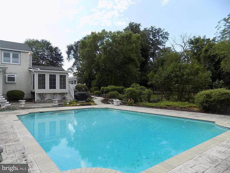 313 Glenville Rd — Photo 77