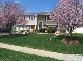 11 Steven Pl, Jackson, NJ 08527