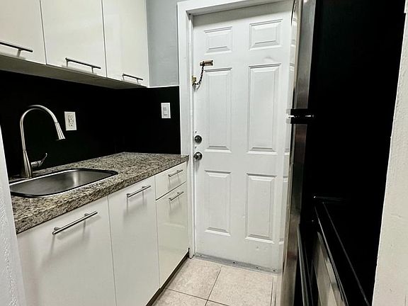 2nd image of 1109 NW 5th St APT 4