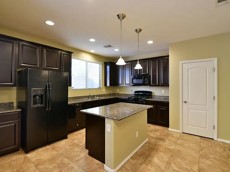 10318 Jolly Hill Ave — Photo 8