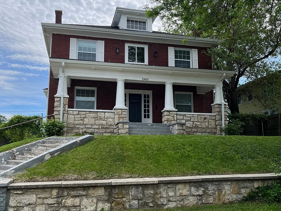 2401 Benton Blvd
