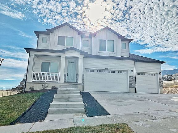 2nd image of 521 W Deer Meadow Dr