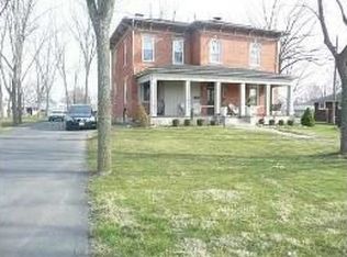 5272 Beacon Hill Rd, Columbus, OH 43228