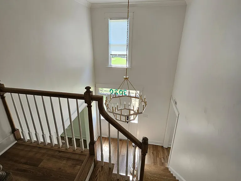 3020 Laurinburg Cir — Photo 2