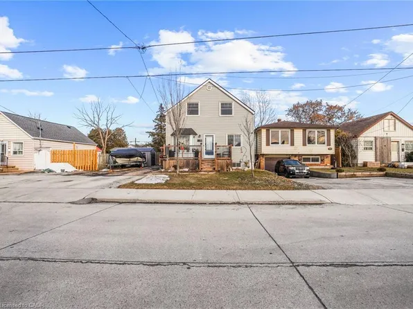 420 Waverly St, Hamilton, ON L8H 6R4