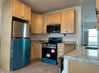 9 Summer St #1R, Northampton, MA 01060