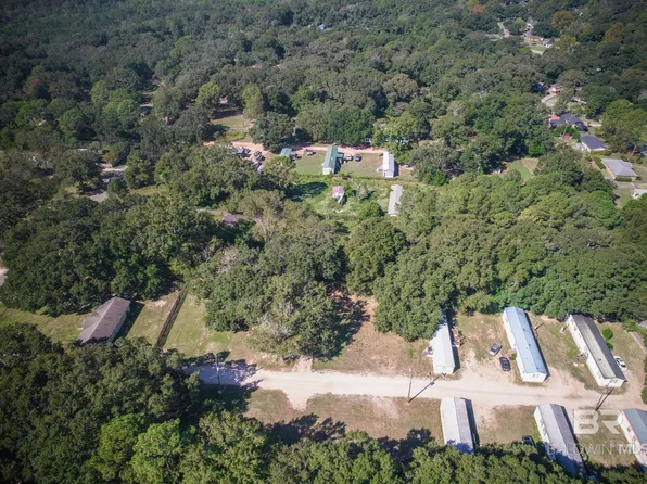 6410 Hayfield Rd, Theodore, AL 36582