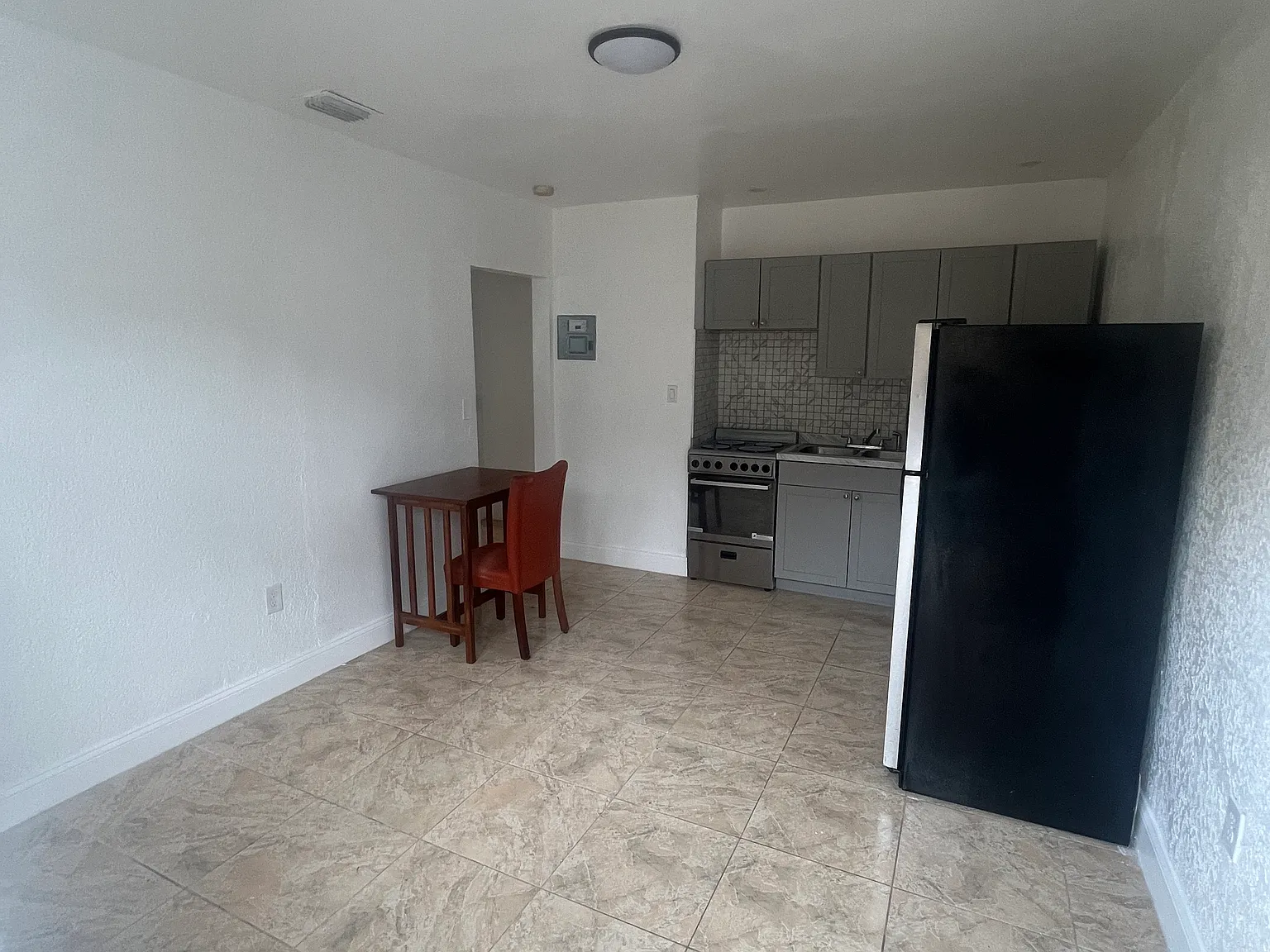 1 bed, $1,600 — Photo 3