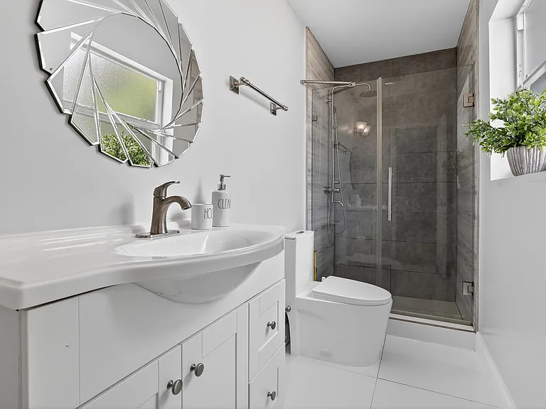 2270 Island Dr — Photo 17