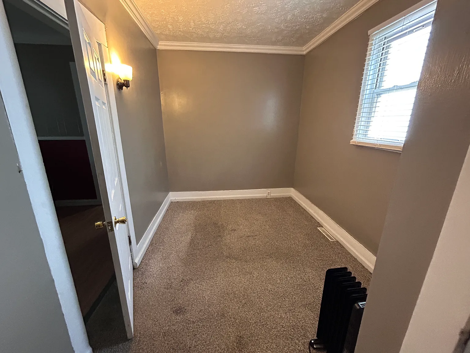 2 bed, 750 sqft, $850 — Photo 3