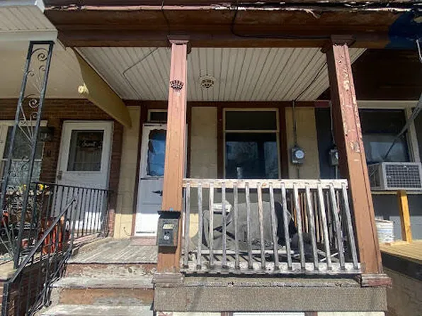 109 N Market St, Mount Carmel, PA 17851