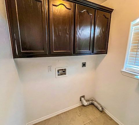 5th image of 302 E Gabriella Ave