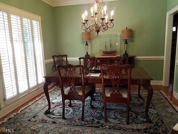 4th image of 808 Andrean Way