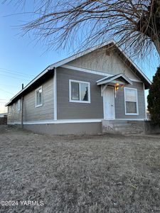 213 N E St, Toppenish, WA, 98948