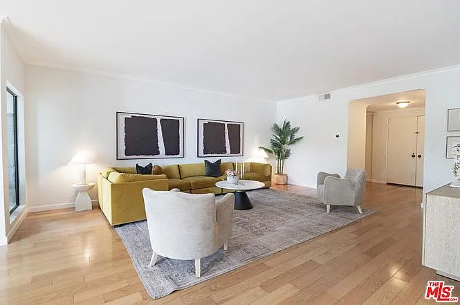 651 Wilcox Ave #1E — Photo 5