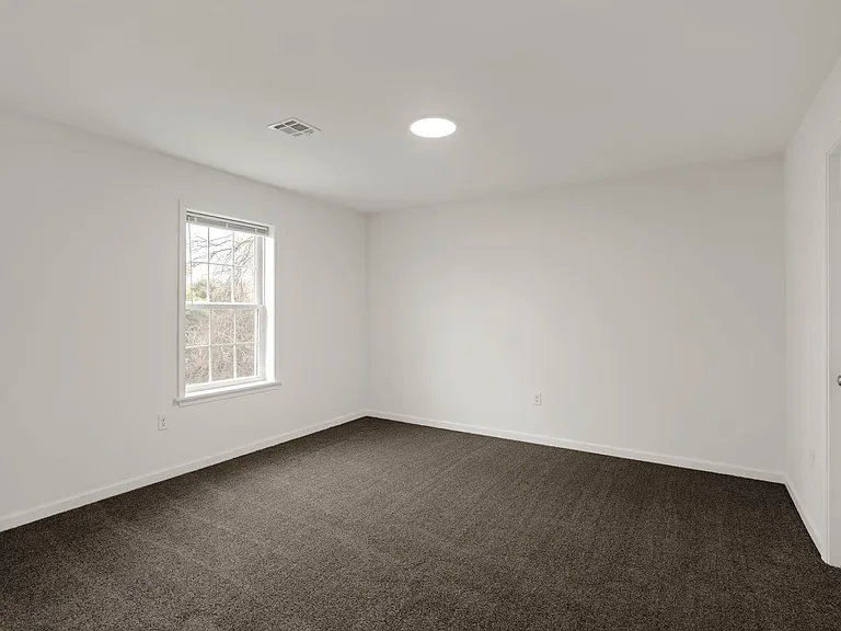 Towns Edge Apartments — Photo 36