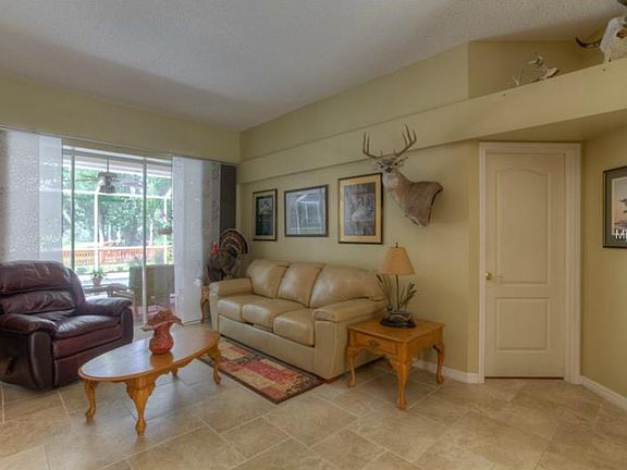 4th image of 506 Stratfield Dr