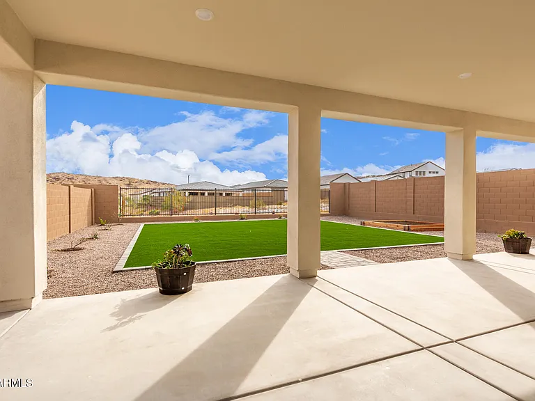 21283 W Edgemont Ave — Photo 39