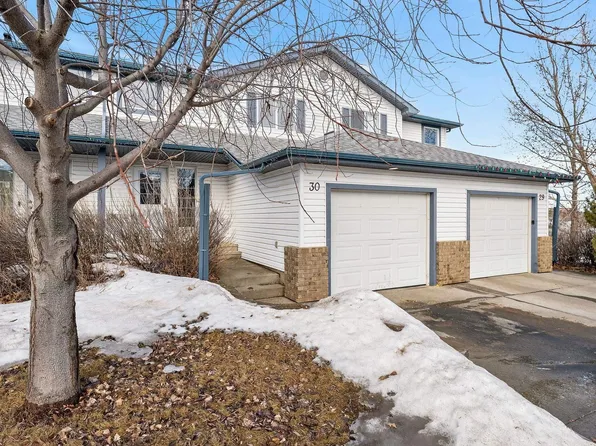 450 Hyndman Cres NW #30, Edmonton, AB T5A 0E2