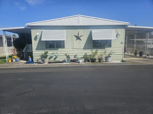 301 Freeman Rd Unit 85, Central Point, OR 97502