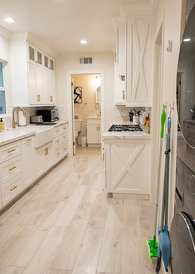 3 bed, 1037 sqft, $5,500 — Photo 3
