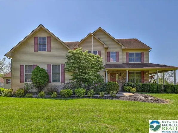 3595 Woodbyne Rd, Hellertown, PA 18055