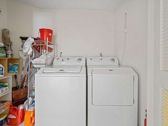 3rd image of 1257 Brockton Ave Unit 302