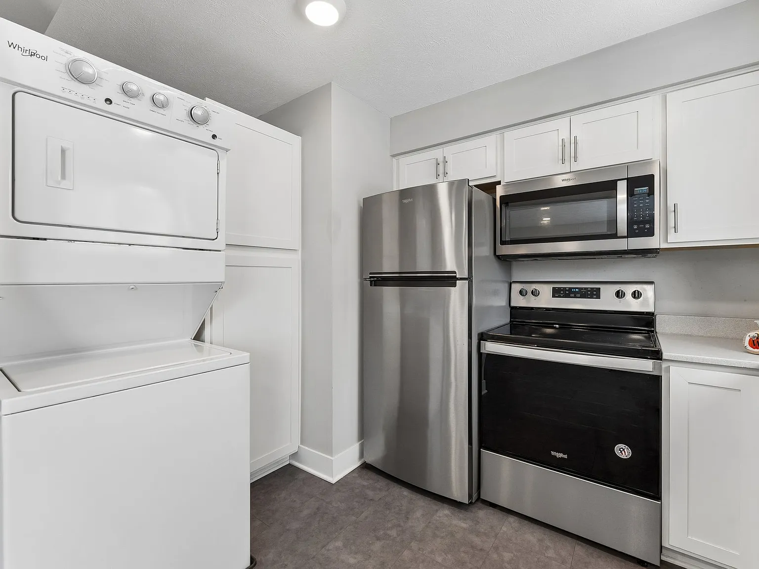 1 bed, 850 sqft, $1,095 — Photo 2