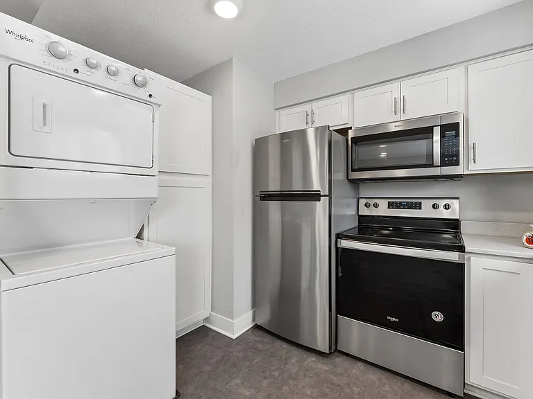 4702 Wakeley St #4 — Photo 2