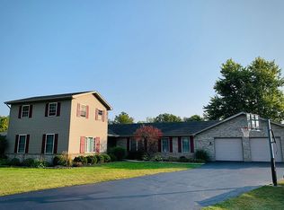 4201 E Bluegrass Dr, Muncie, IN 47303
