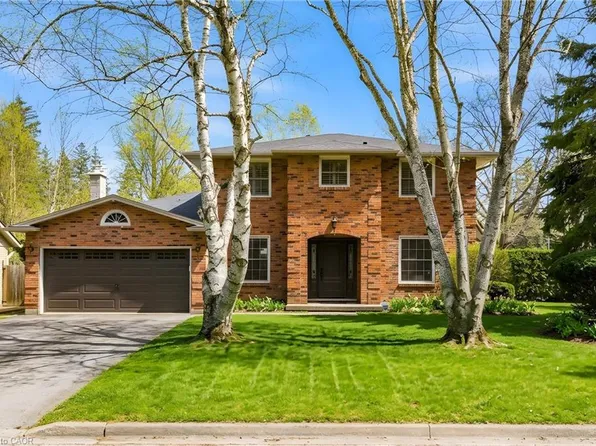 3 Postans Path, Ancaster, ON L9G 3P8