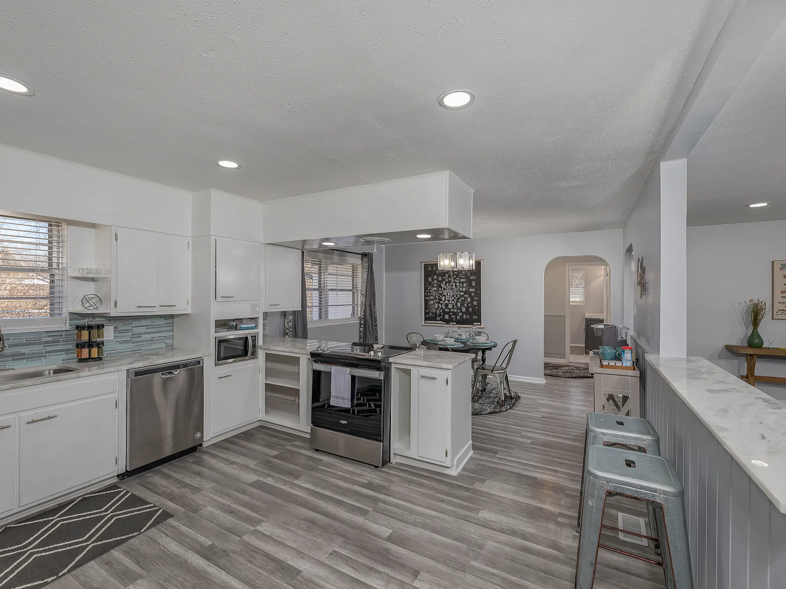 4445 Ayrshire St — Photo 2