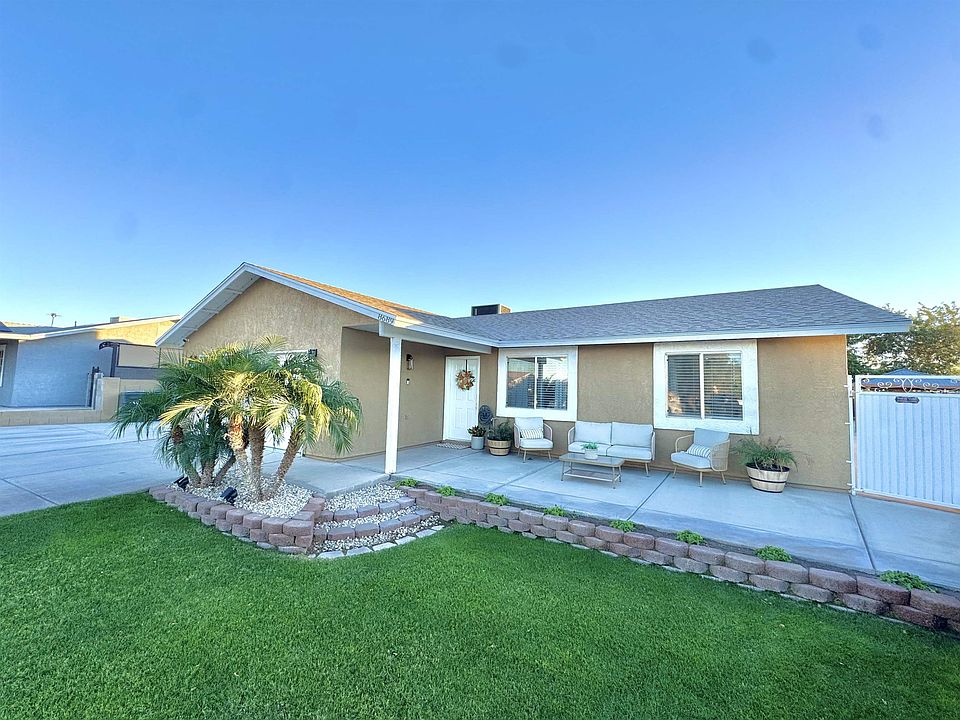 1st image of 8689 E 39th Pl