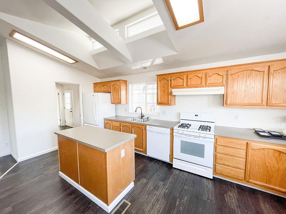 1st image of 746 Spindrift St #746