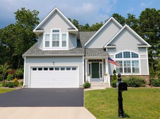 29 Wildflower Dr, Ridge, NY 11961