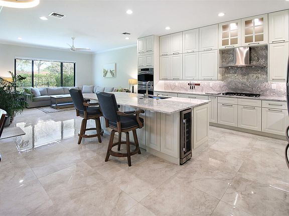 3rd image of 15708 Glencrest Avenue