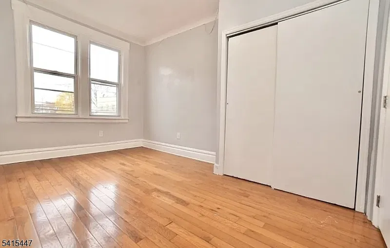 20 Stuyvesant Ave — Photo 3