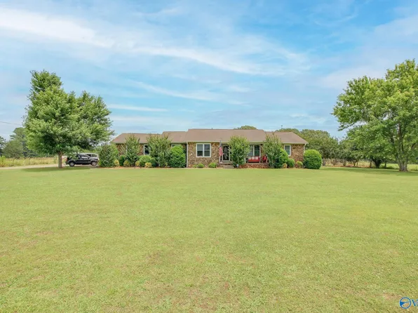 10394 Highway 75, Russellville, AL 35654