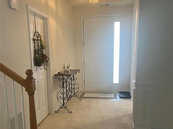 3rd image of 4068 Pine Hurst Dr