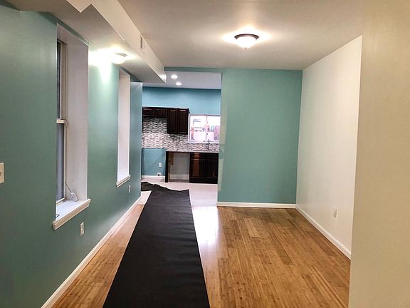 2nd image of 2064 E Auburn St #1