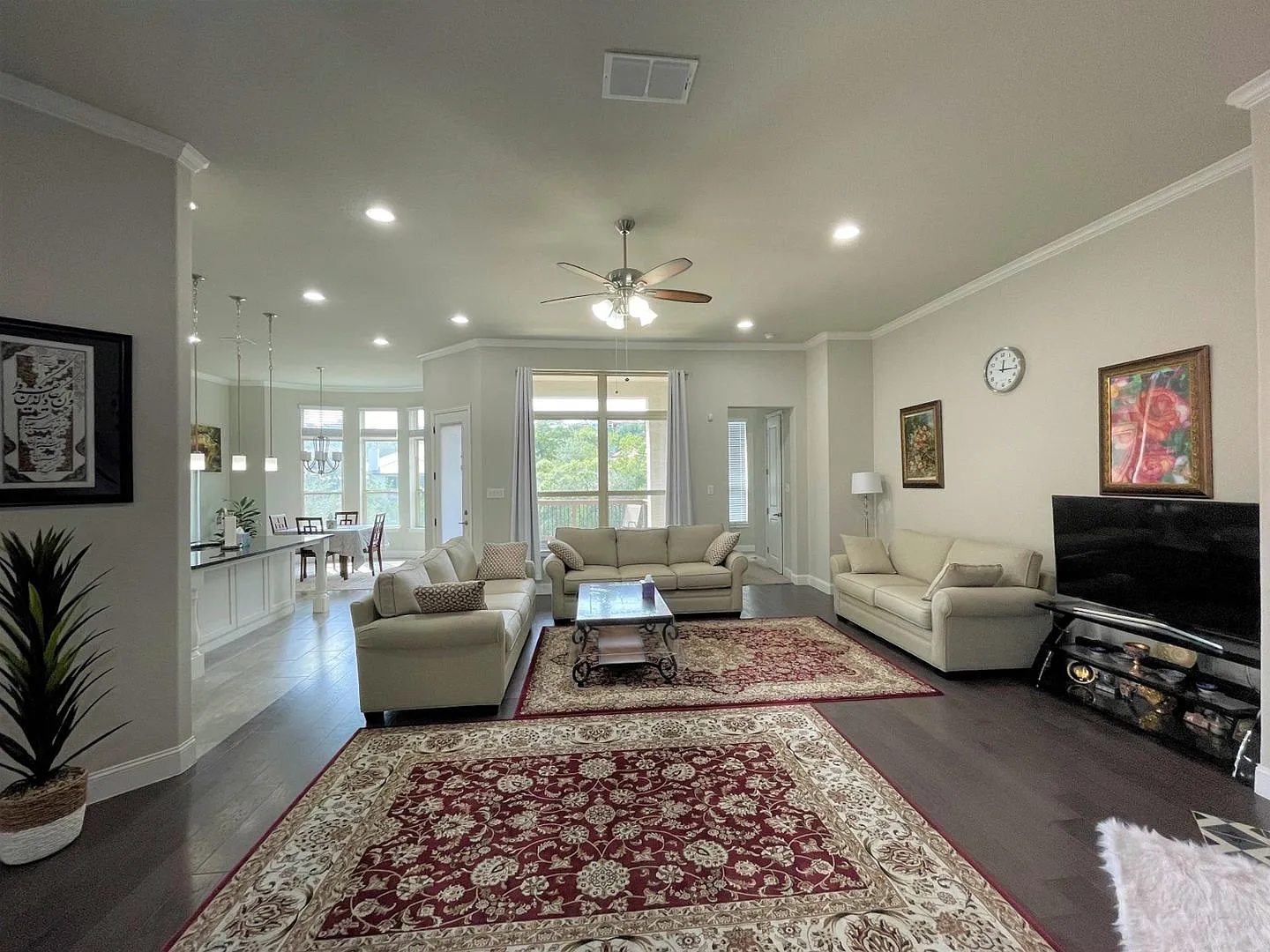 Elegant Cresta Bella home, high atop the Scenic Texas Hills of North San Antonio — Photo 4