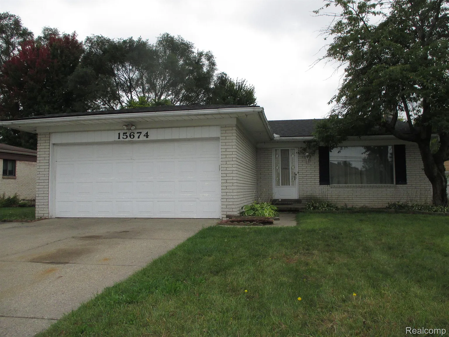 15674 Masonic Blvd photo 1