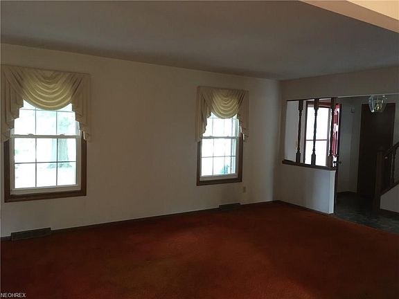 3rd image of 15555 Pomeroy Blvd