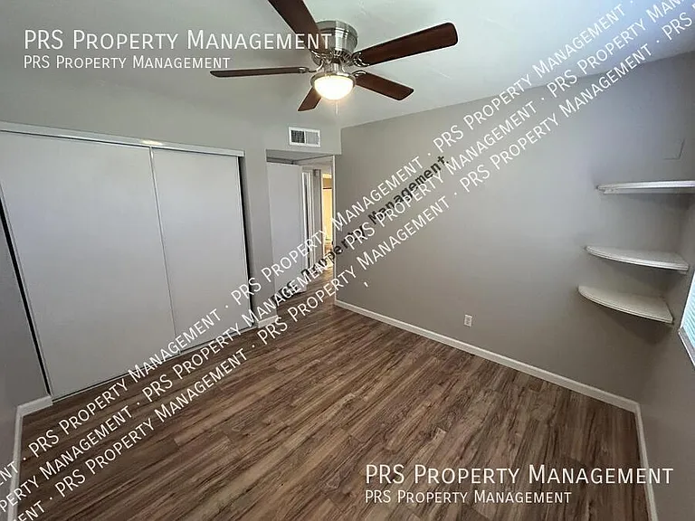 2207 W Monroe St — Photo 26