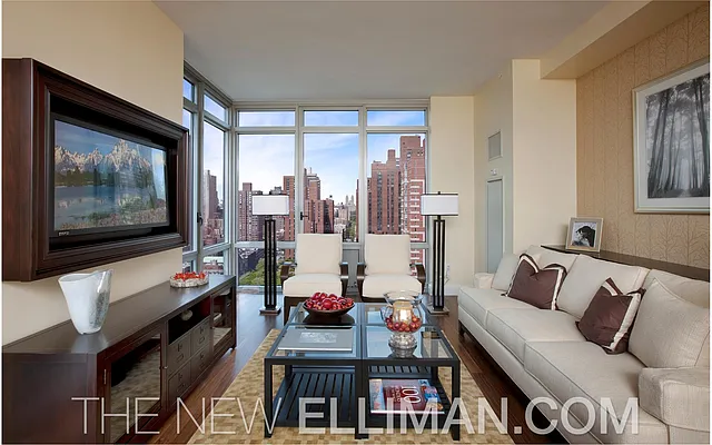 Sold by Douglas Elliman | media 15
