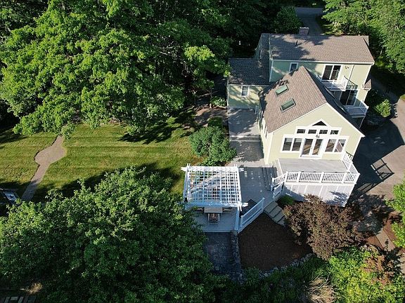 5th image of 62 Oak Hill Drive